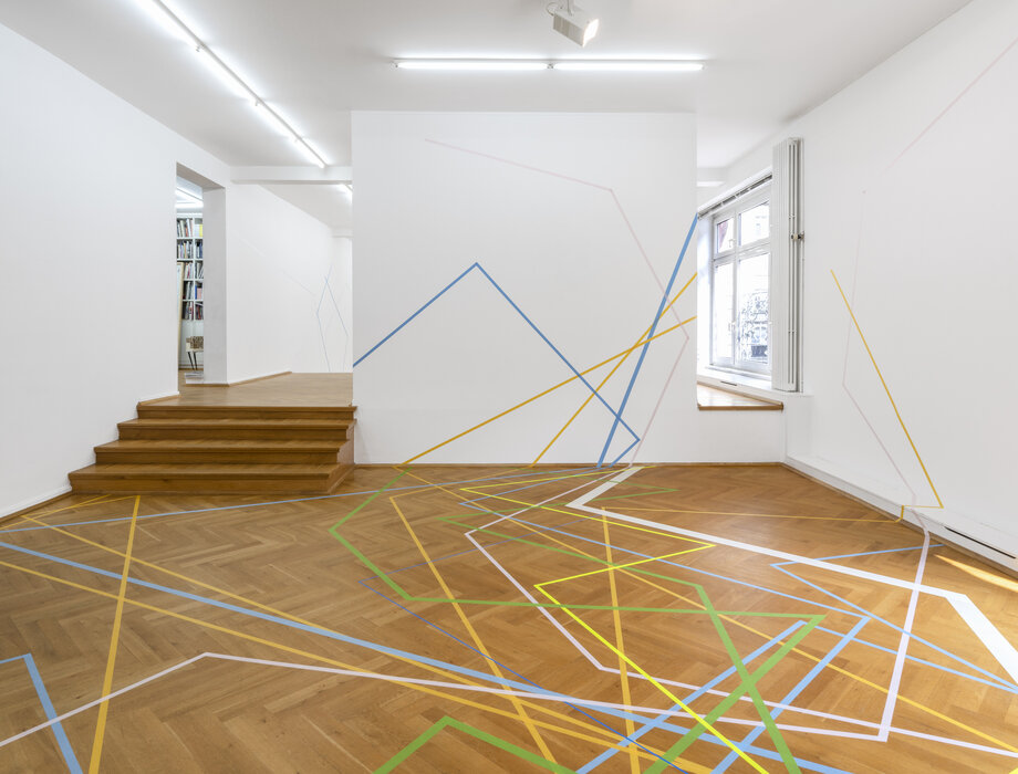 Untitled (gab nach, sodass sie zu fallen drohte)