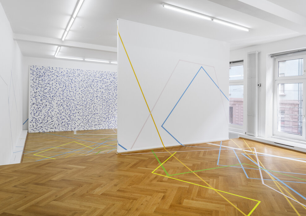 Untitled (gab nach, sodass sie zu fallen drohte)